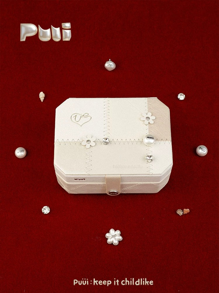 Puui. White Romance Jewelry Box